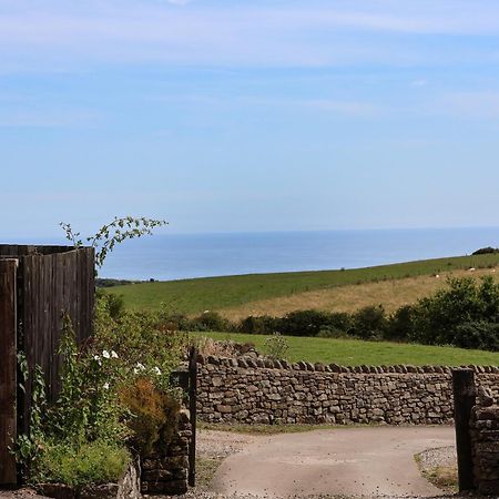 Hayloft Cottage Staintondale Buitenkant foto