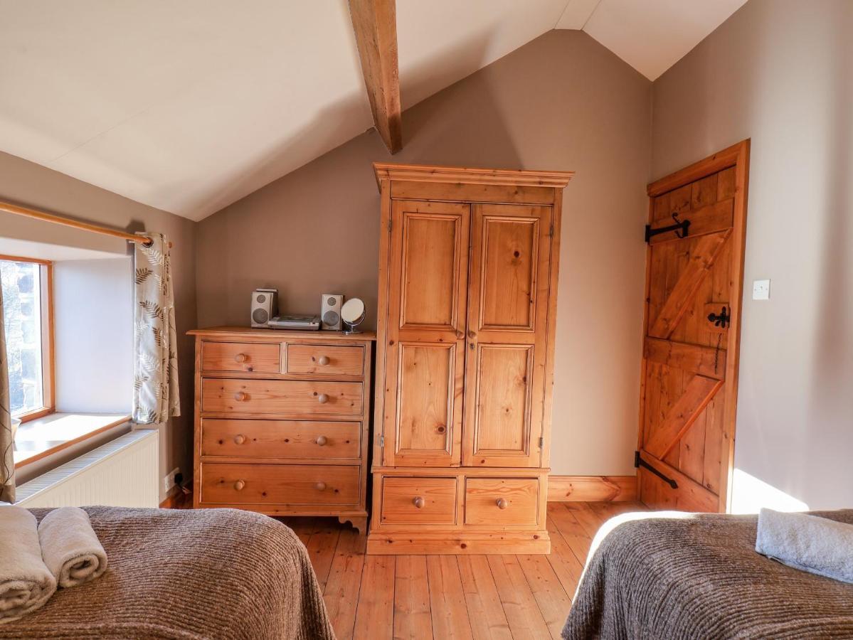 Hayloft Cottage Staintondale Buitenkant foto