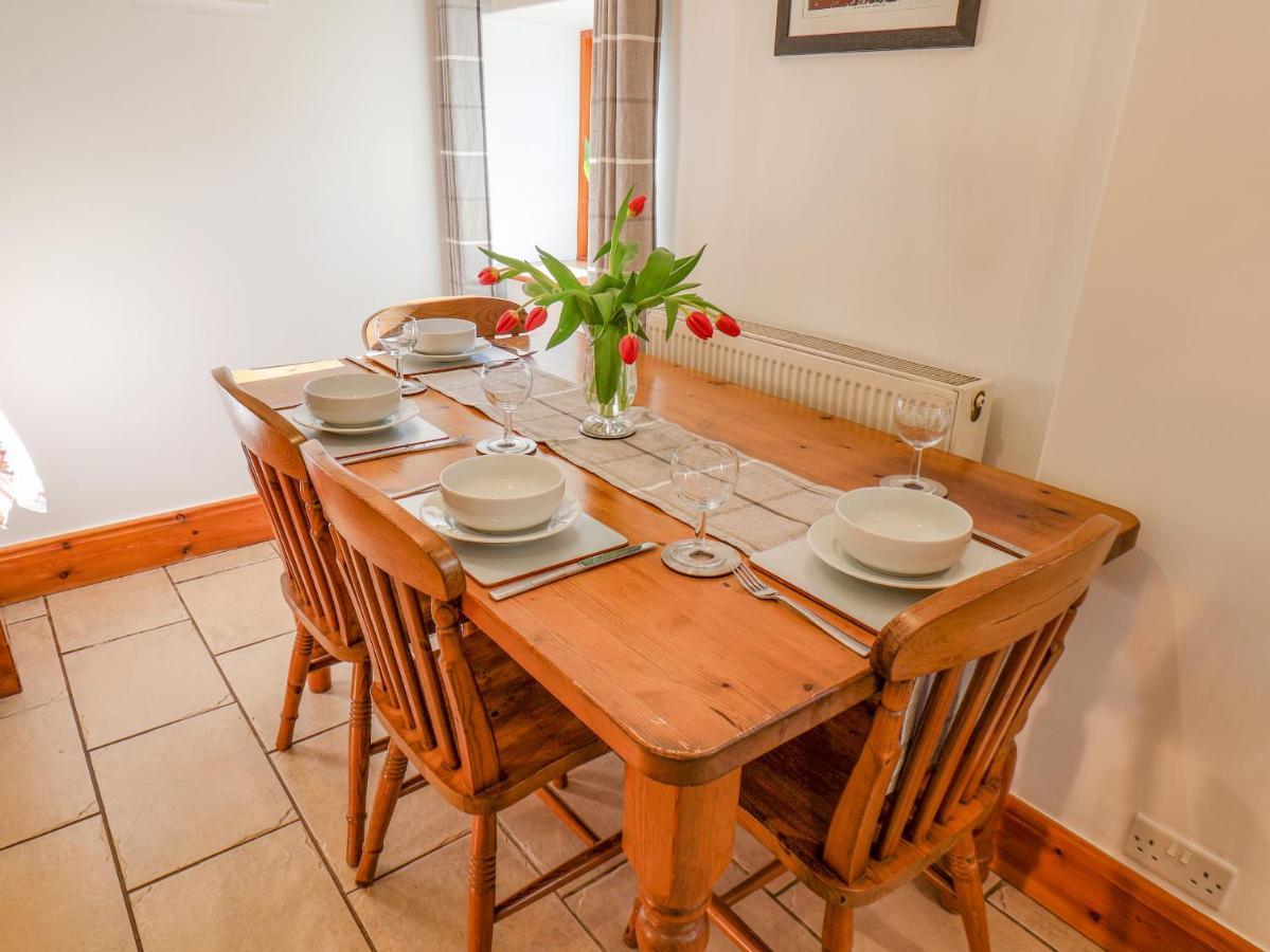 Hayloft Cottage Staintondale Buitenkant foto